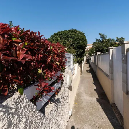 1 Bedroom House For 6 別荘 *
